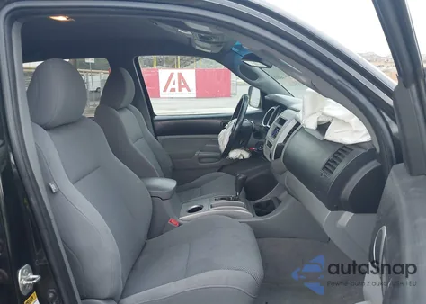 2010 Toyota Tacoma Base V6 z USA, uszkodzony, nr VIN 3TMMU4FNXAM022795